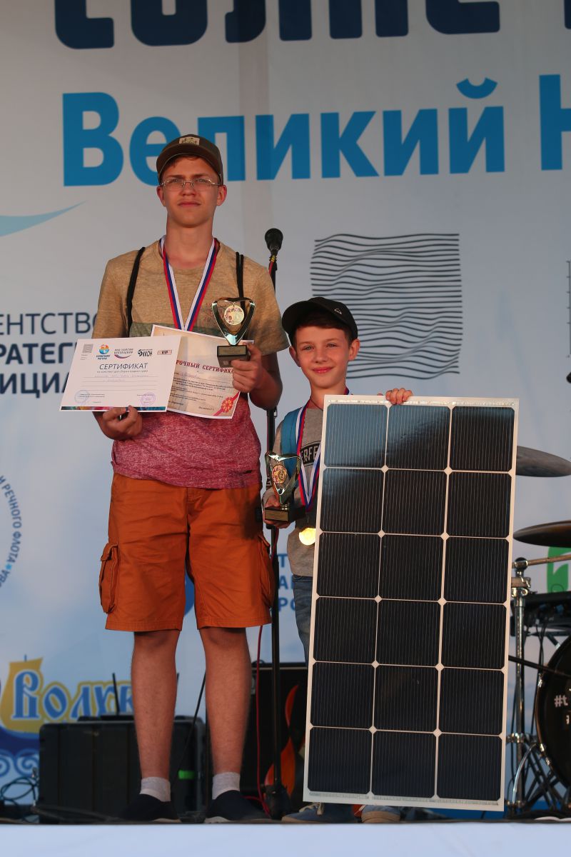 Победители соревнования лодок на солнечных элементах